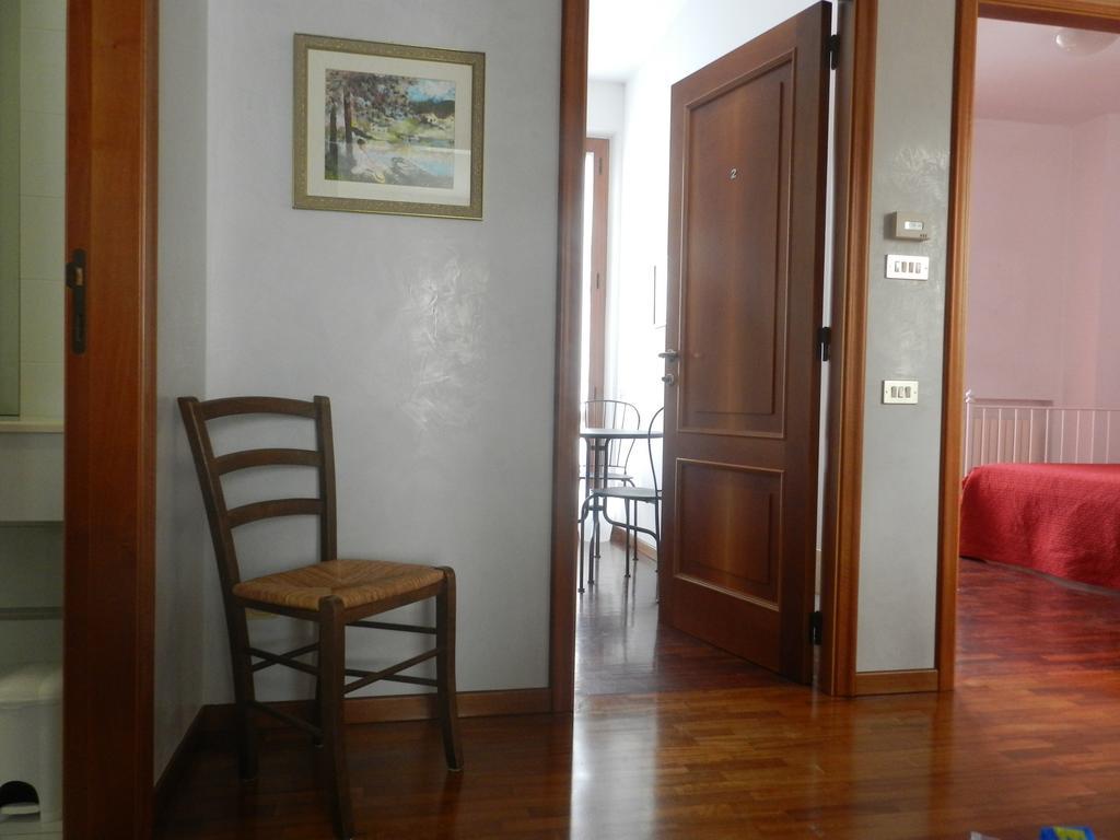 Brezza Affittacamere Montemarciano Oda fotoğraf